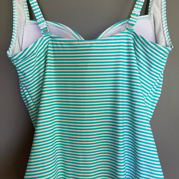 Bond-Eye Australia Turquoise Striped Twist Front‎ One Piece Swimsuit Size 8 Teal - Picture 13 of 16